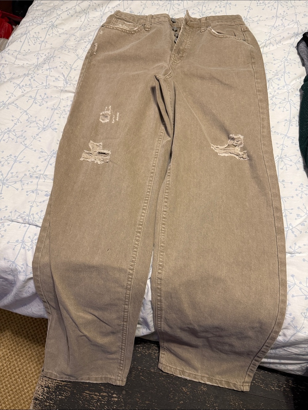 wild fable Relaxed Distressed Jeans in Tan